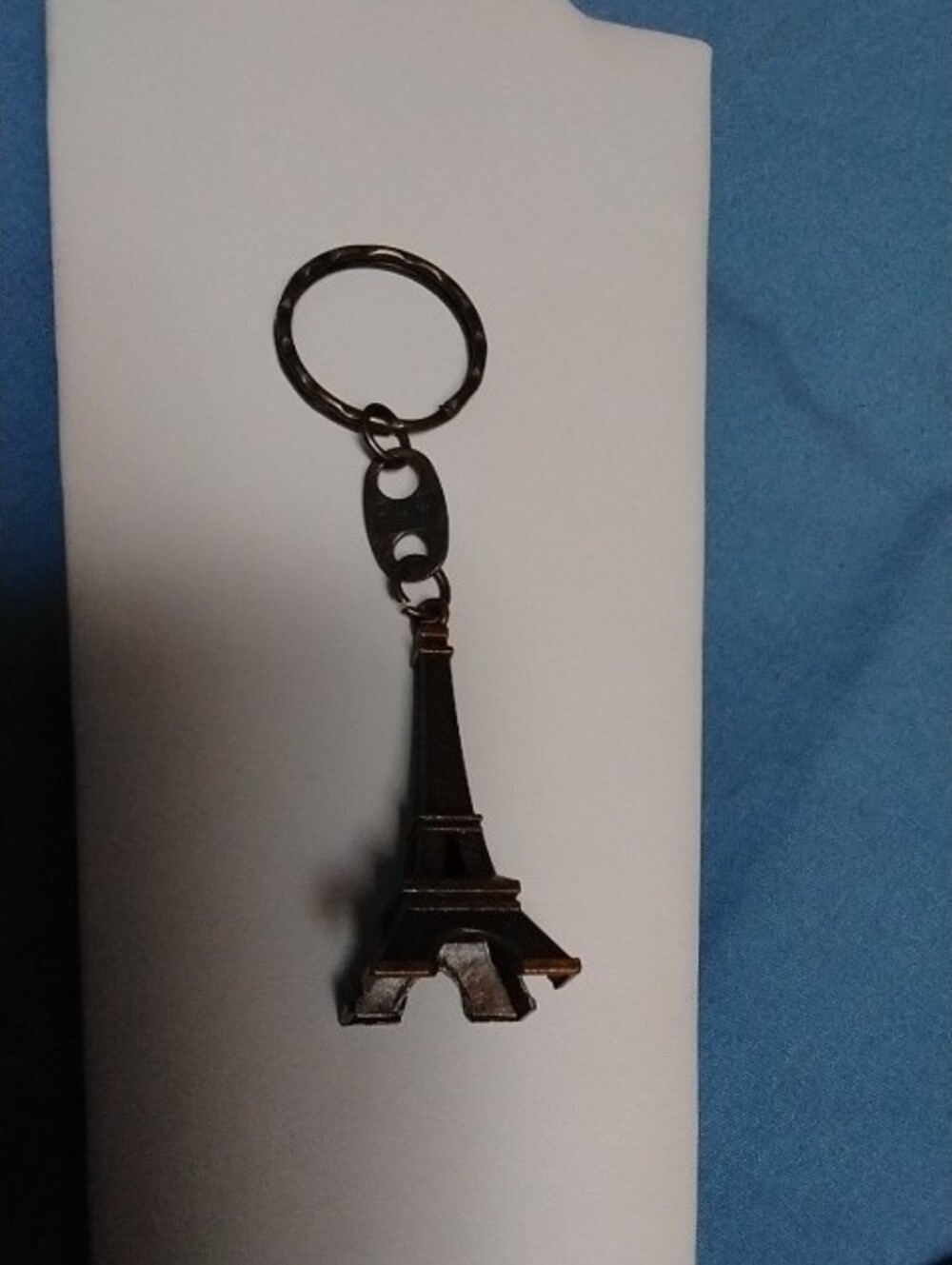 Eiffel Tower Keychain - Brass Tone - Picture 2 of 3